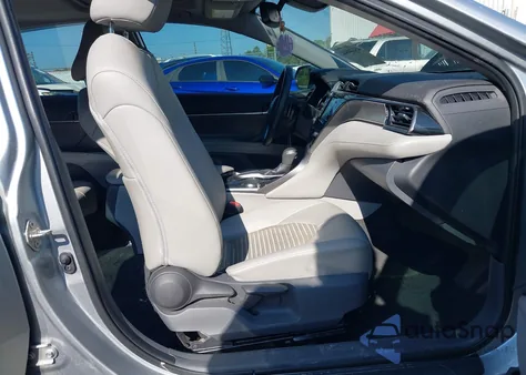 2020 Toyota Camry Se z USA, uszkodzony, nr VIN 4T1M11AK2LU861564